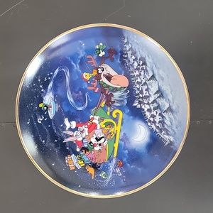 Disney Collectors Plate Whats Up Santa